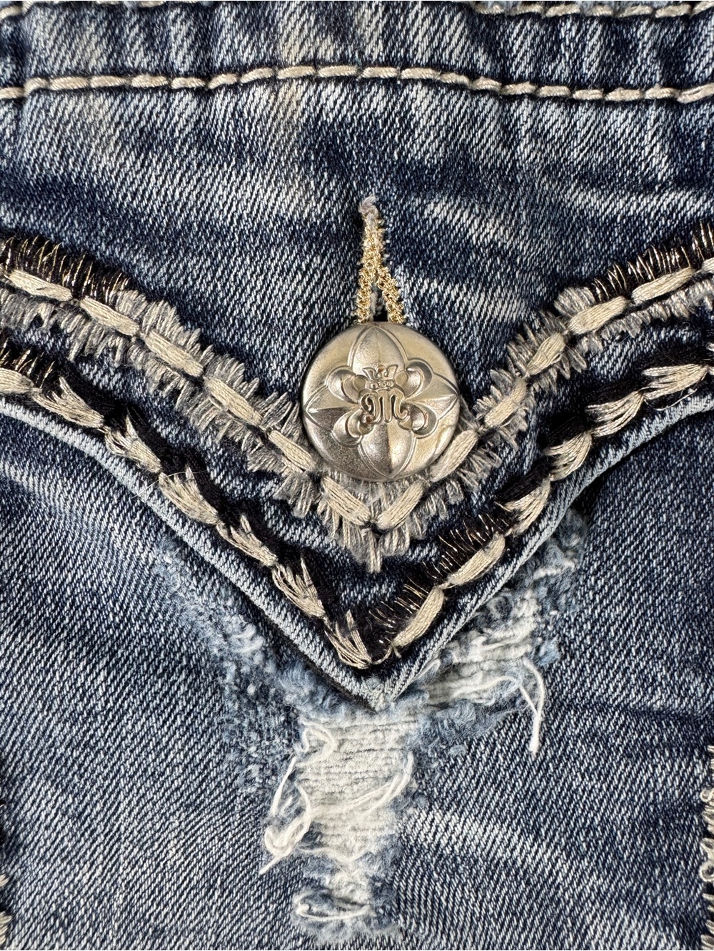 Miss Me Signature Embroidered Embellished Denim Shorts - 32 - Picture 8 of 13